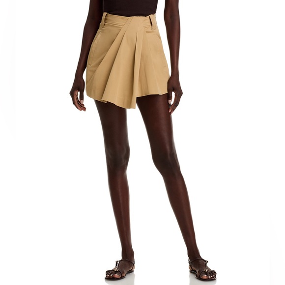 A.L.C. Brody Shorts in Dessert Beige